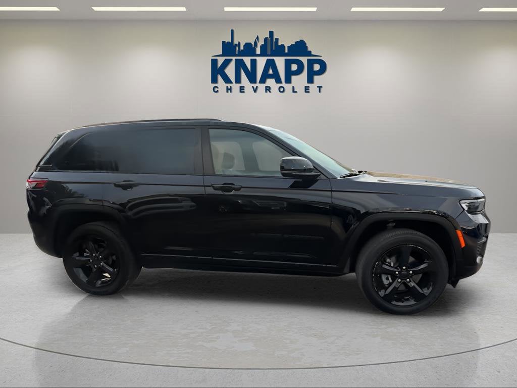2023 Jeep Grand Cherokee Altitude 4x2