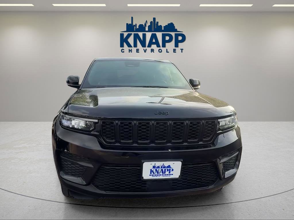 2023 Jeep Grand Cherokee Altitude 4x2