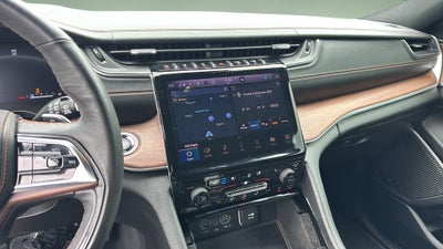 2022 Jeep Grand Cherokee Summit