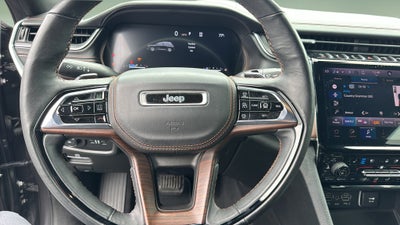 2022 Jeep Grand Cherokee Summit