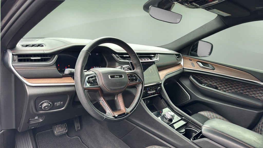 2022 Jeep Grand Cherokee Summit