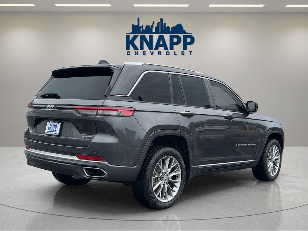 2022 Jeep Grand Cherokee Summit