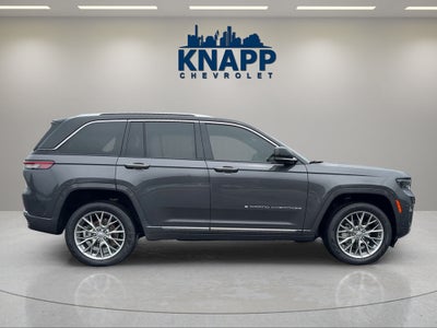 2022 Jeep Grand Cherokee Summit