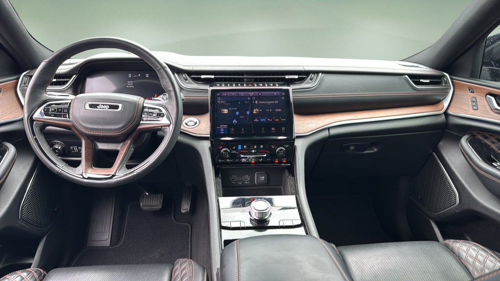 2022 Jeep Grand Cherokee Summit