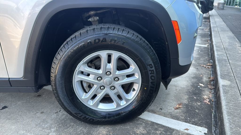 2023 Jeep Grand Cherokee Laredo