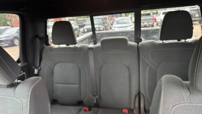 2022 RAM 1500 Big Horn Quad Cab 4x4 6'4" Box