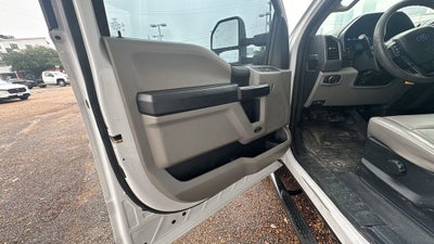 2017 Ford Super Duty F-350 DRW XLT