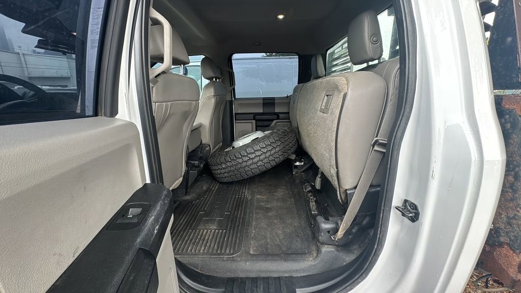 2017 Ford Super Duty F-350 DRW XLT