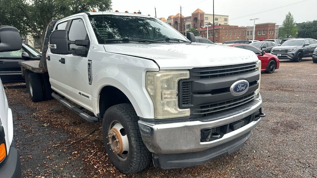2017 Ford Super Duty F-350 DRW XLT