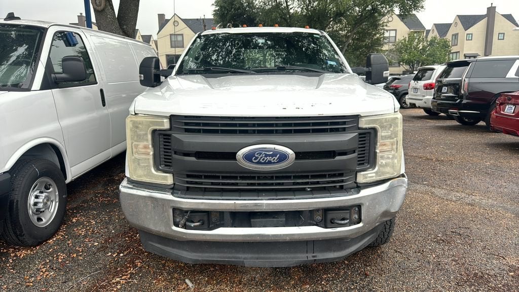 2017 Ford Super Duty F-350 DRW XLT
