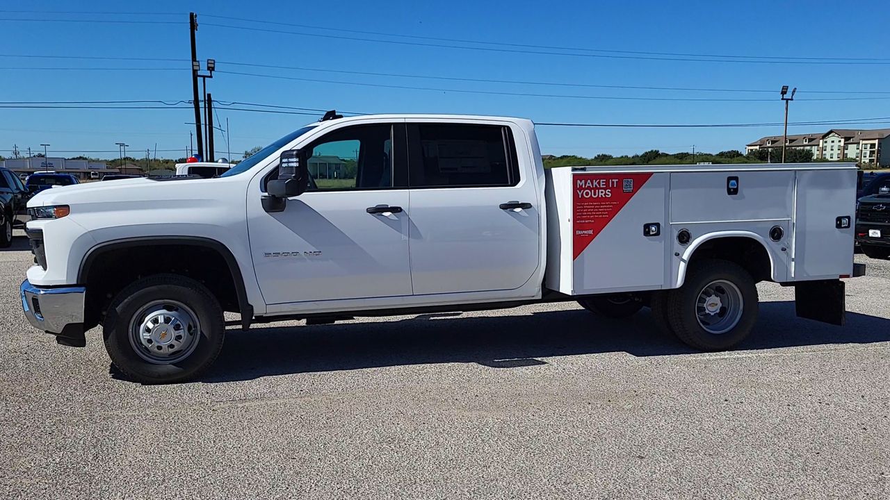 2025 Chevrolet Silverado 3500 HD Chassis Cab Work Truck