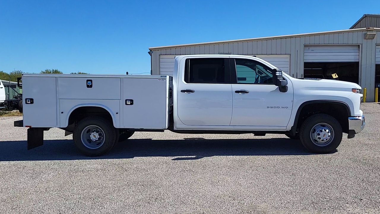 2025 Chevrolet Silverado 3500 HD Chassis Cab Work Truck