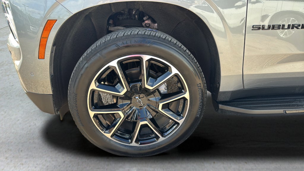 2025 Chevrolet Suburban RST