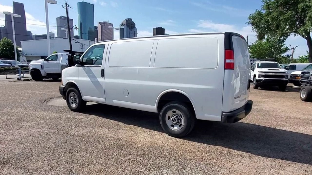 2023 GMC Savana Cargo 2500 Work Van