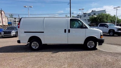 2023 GMC Savana Cargo 2500 Work Van