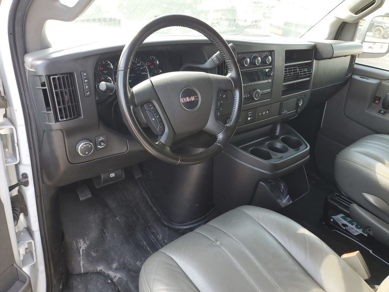 2023 GMC Savana Cargo 2500 Work Van