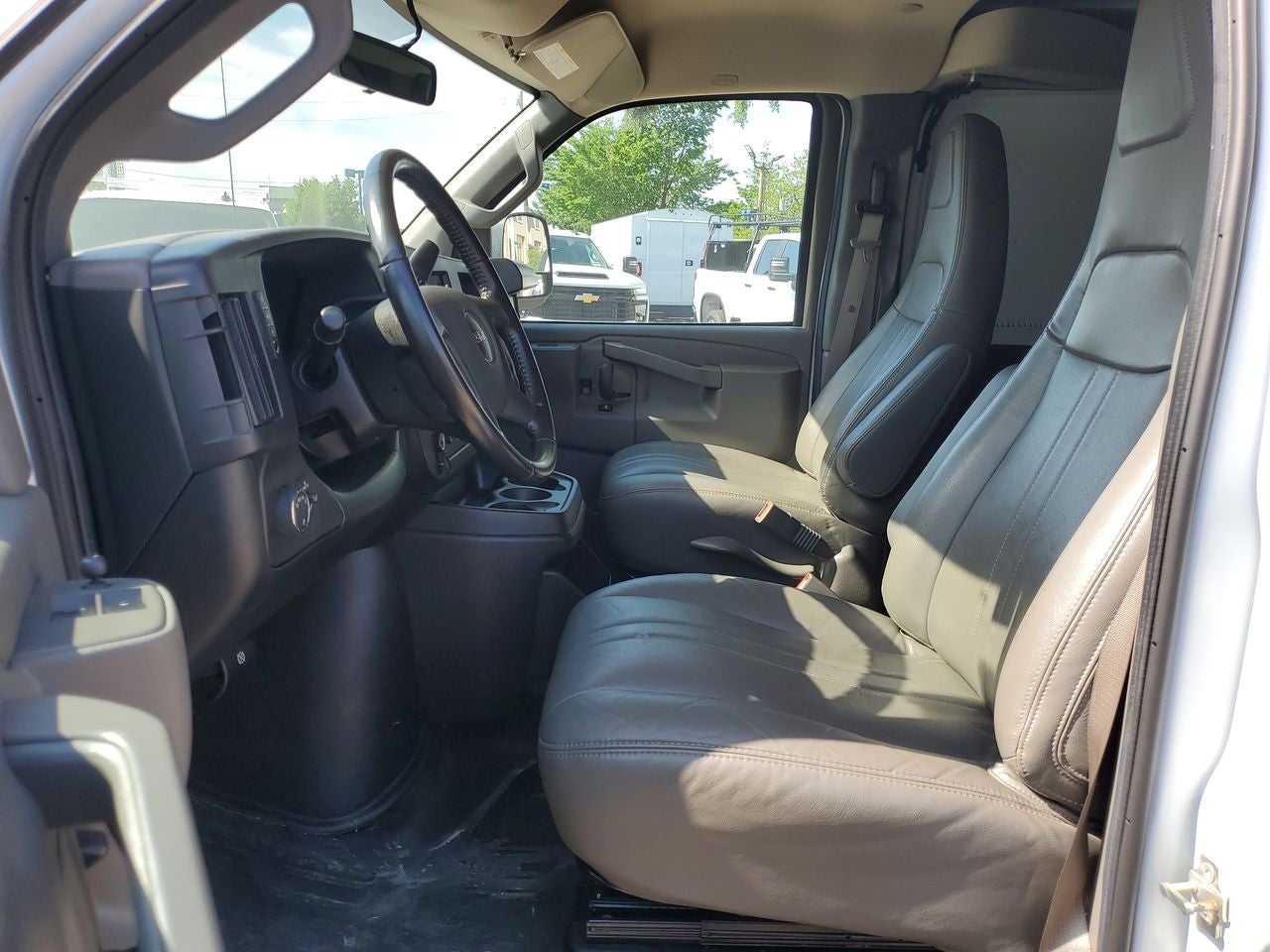 2023 GMC Savana Cargo 2500 Work Van