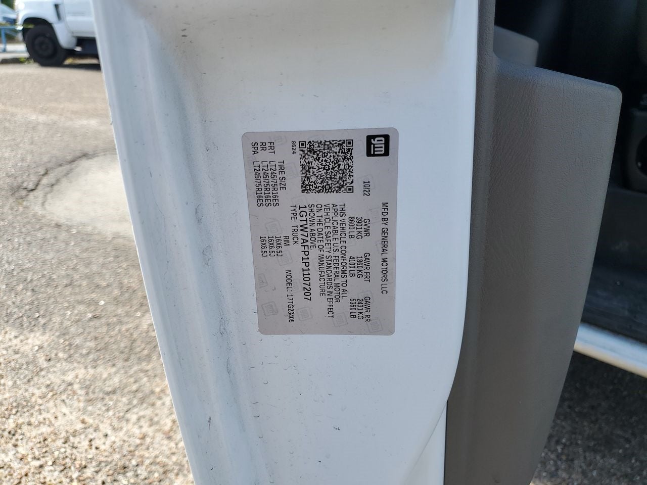 2023 GMC Savana Cargo 2500 Work Van