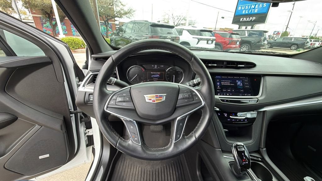 2022 Cadillac XT5 Luxury