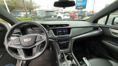 2022 Cadillac XT5 Luxury