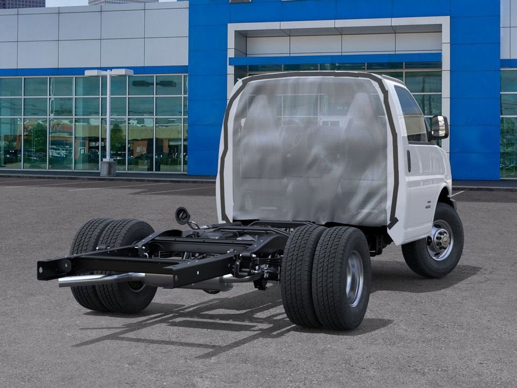 2026 Chevrolet Express Cutaway 3500 1WT