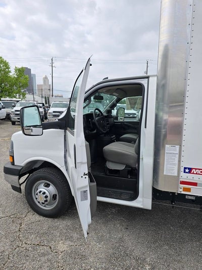 2026 Chevrolet Express Cutaway 3500 1WT
