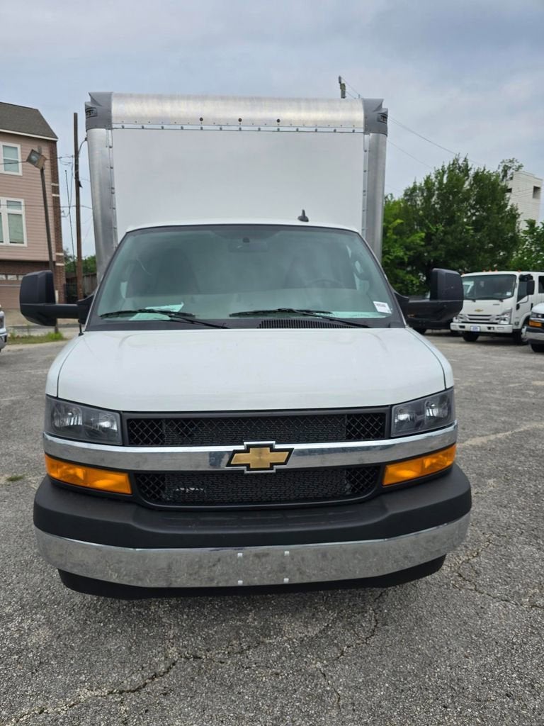2026 Chevrolet Express Cutaway 3500 1WT