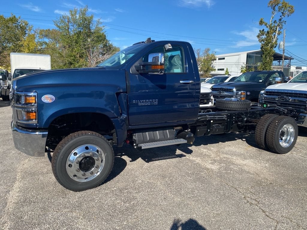 2024 Chevrolet Silverado 5500 HD LT