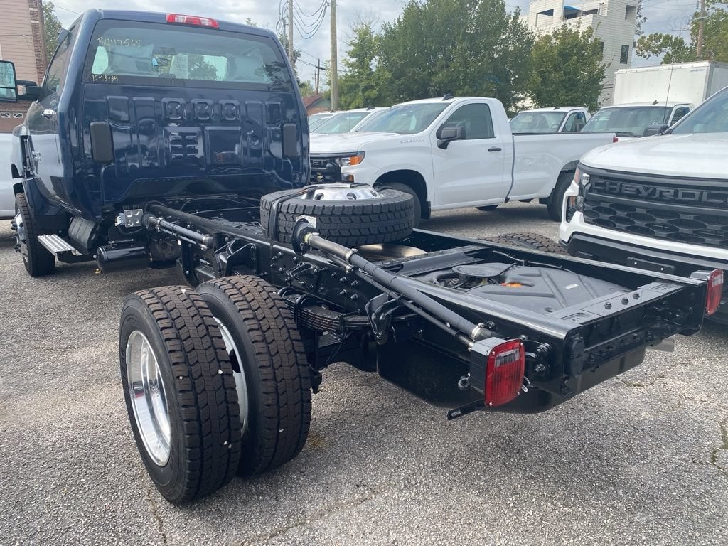 2024 Chevrolet Silverado 5500 HD LT