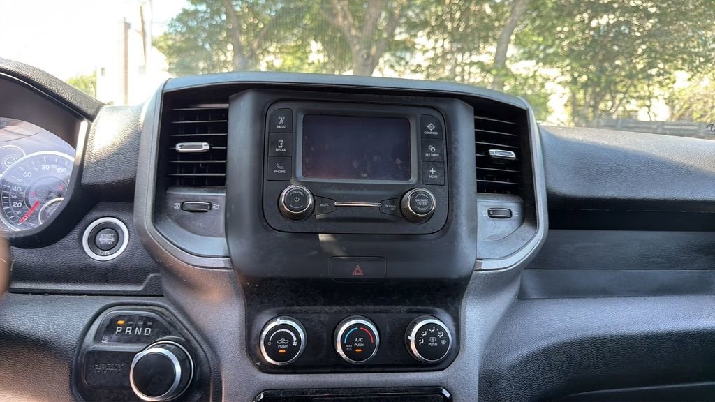 2023 RAM 2500 Tradesman Regular Cab 4x2 8' Box