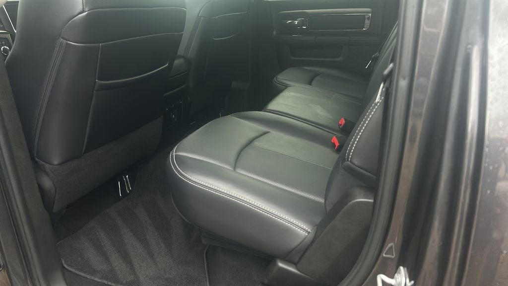 2018 RAM 2500 Laramie Crew Cab 4x4 6'4" Box