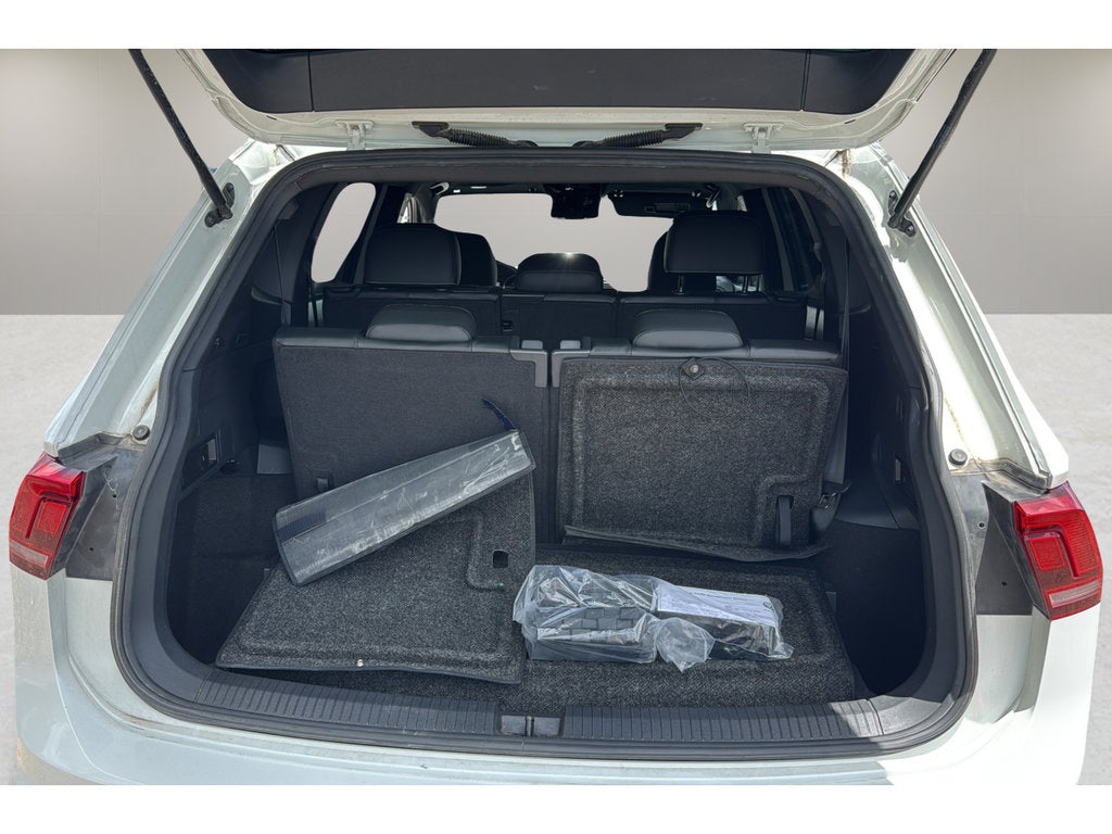 2021 Volkswagen Tiguan 2.0T SE R-Line Black