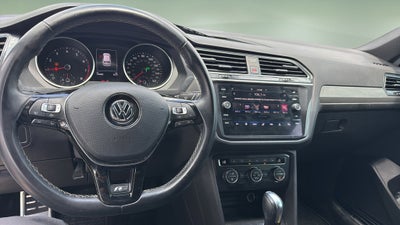 2021 Volkswagen Tiguan 2.0T SE R-Line Black