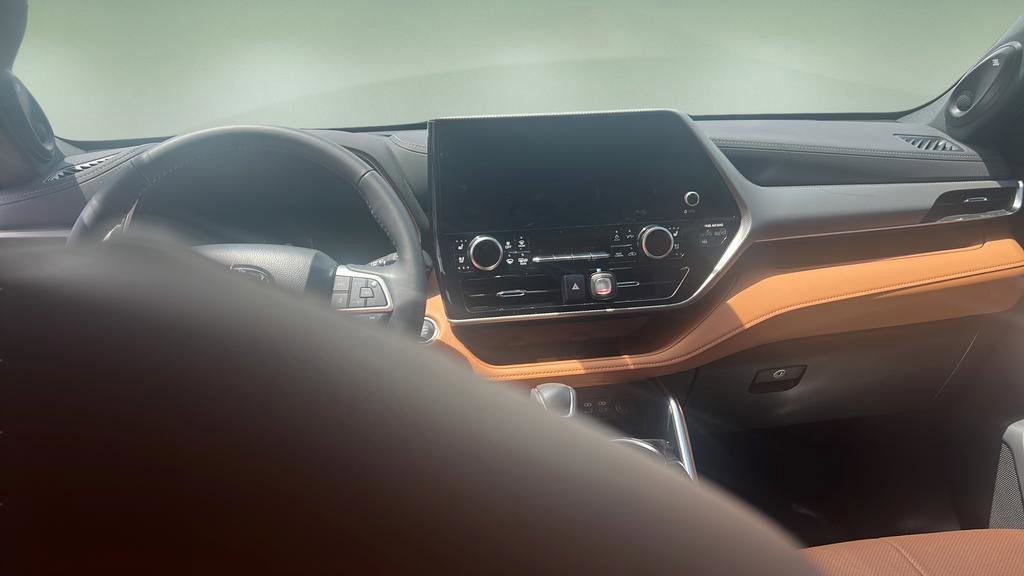 2025 Toyota Highlander Platinum