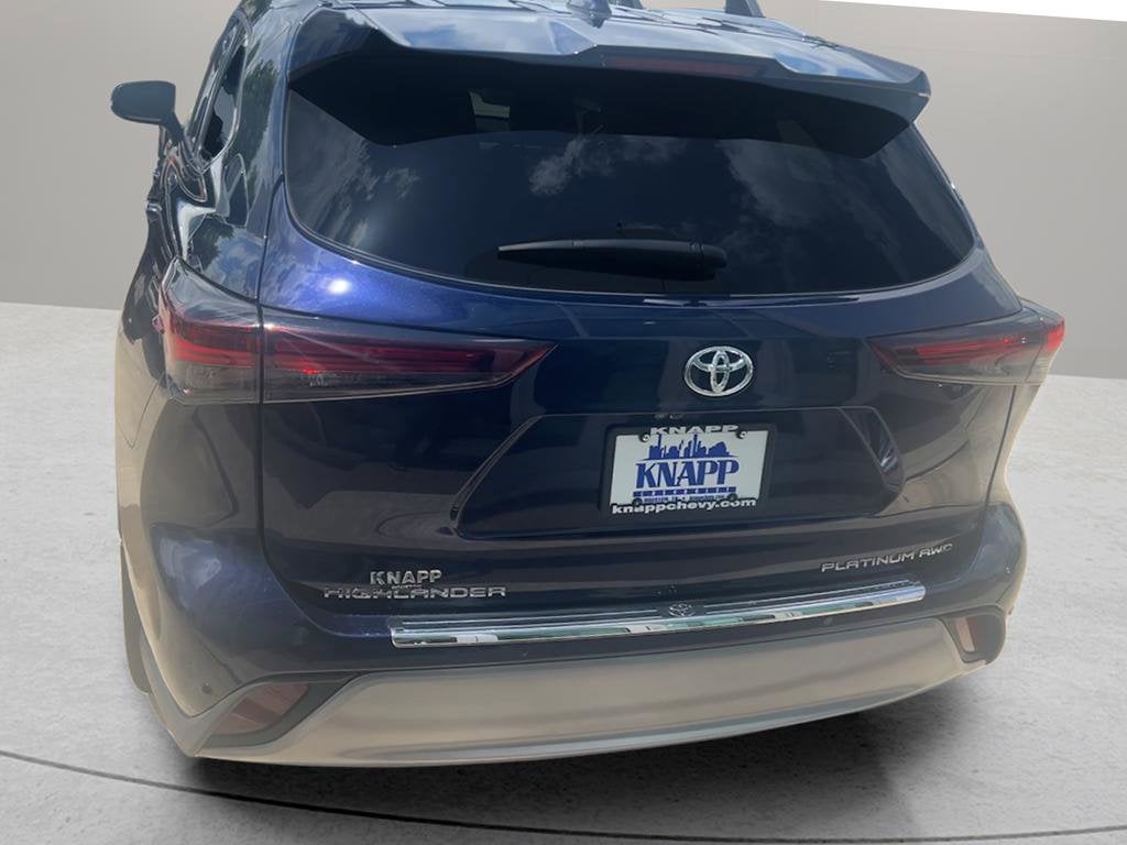 2025 Toyota Highlander Platinum