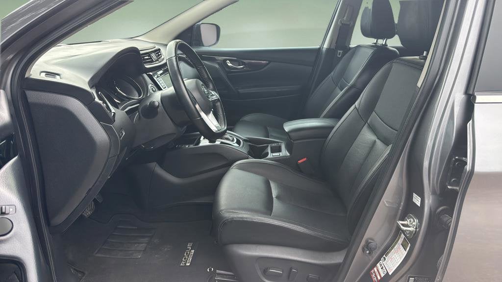 2022 Nissan Rogue Sport SL FWD Xtronic CVT