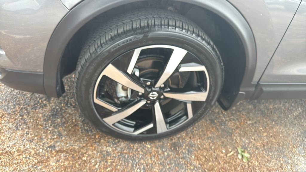 2022 Nissan Rogue Sport SL FWD Xtronic CVT