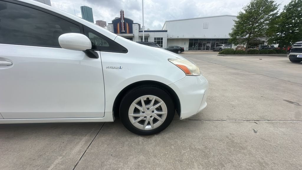 2013 Toyota Prius v Two