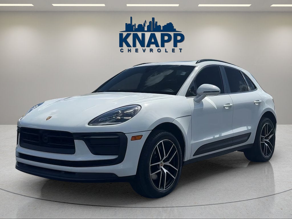 2024 Porsche Macan -'s photo
