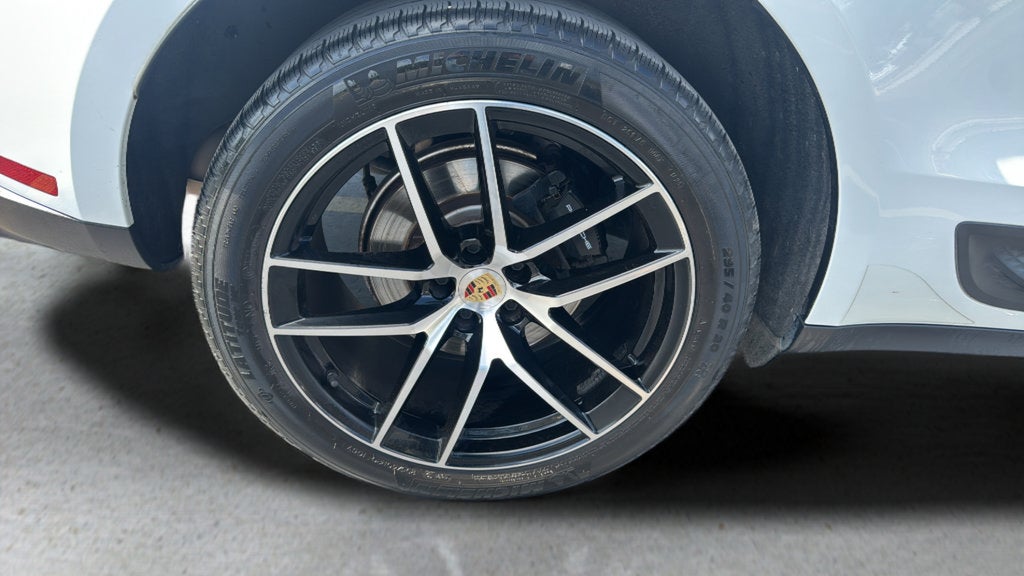 2024 Porsche Macan T