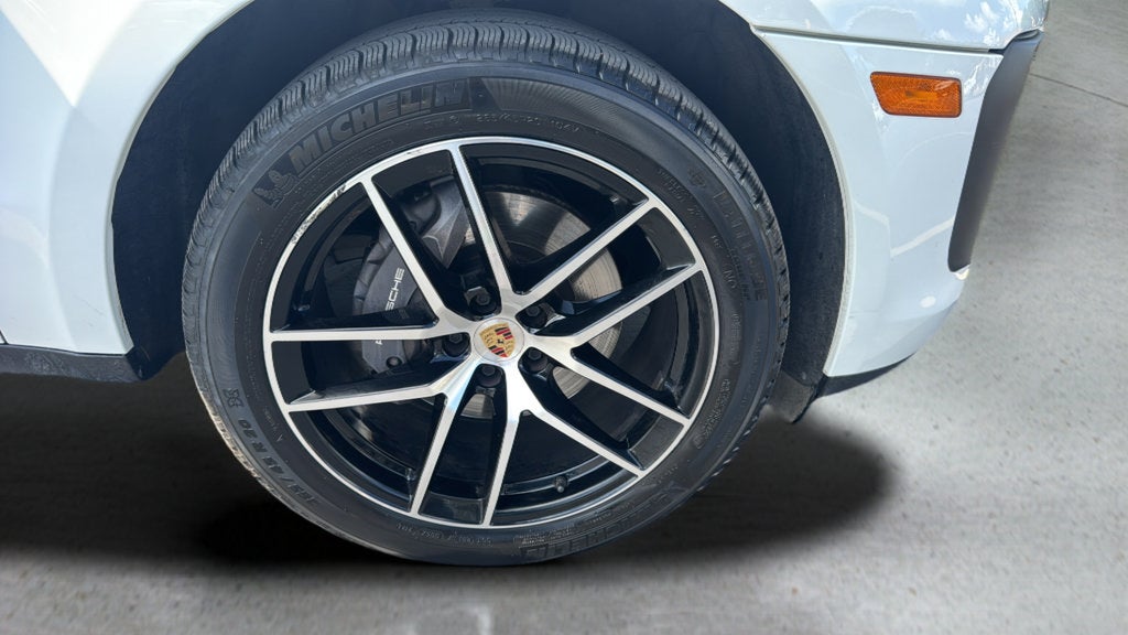 2024 Porsche Macan T