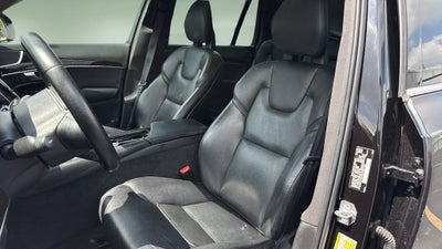 2018 Volvo XC90 T6 Momentum