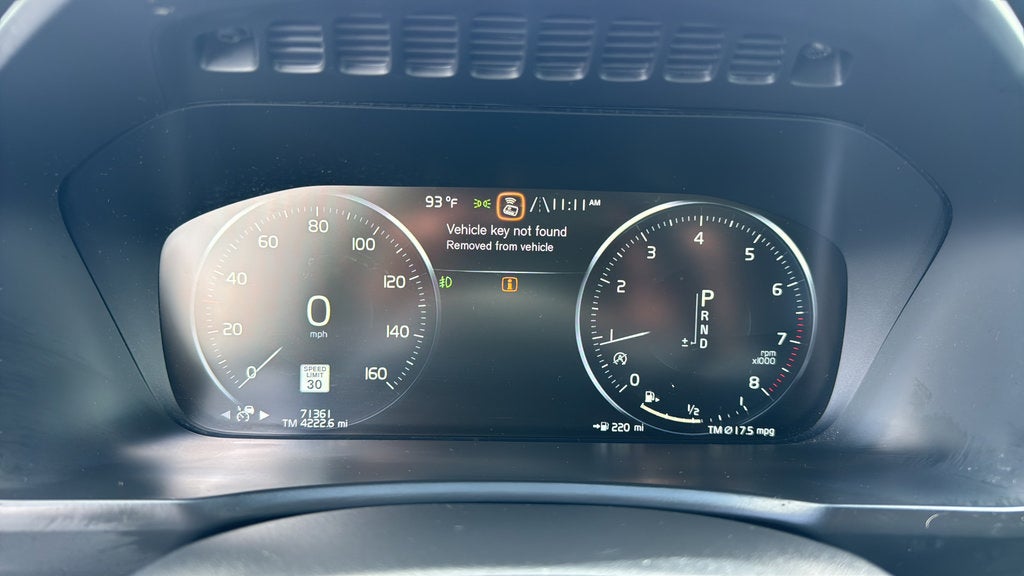 2018 Volvo XC90 T6 Momentum