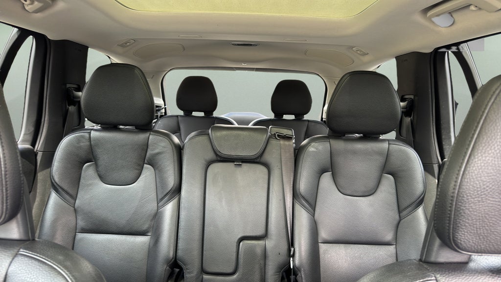 2018 Volvo XC90 T6 Momentum