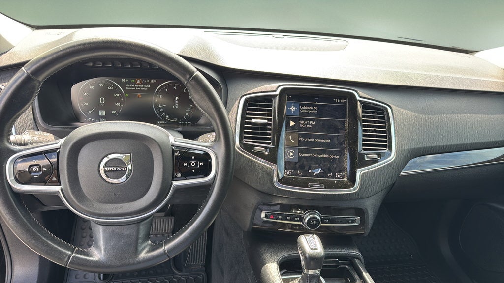 2018 Volvo XC90 T6 Momentum