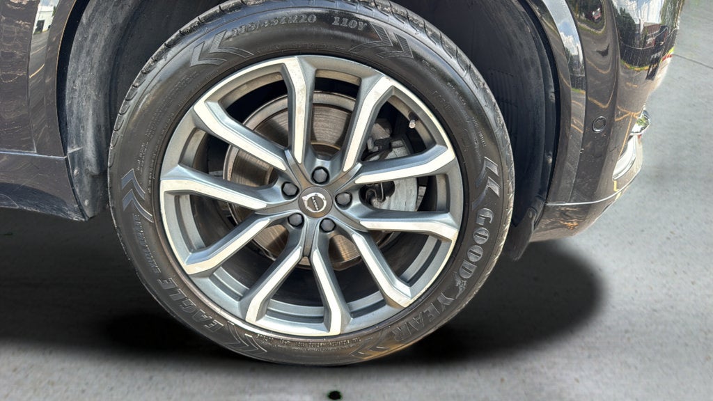 2018 Volvo XC90 T6 Momentum