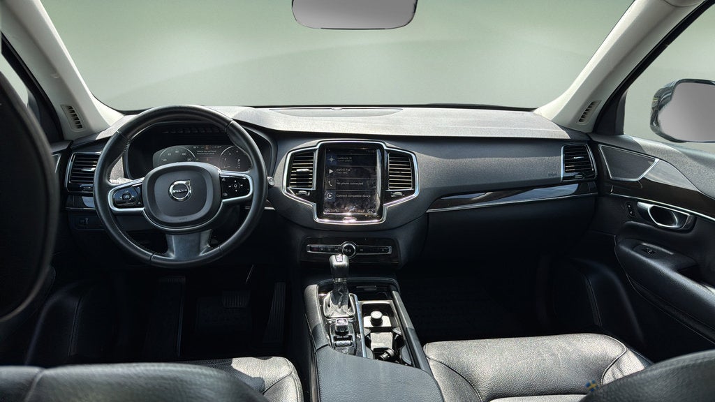 2018 Volvo XC90 T6 Momentum