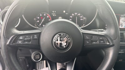 2022 Alfa Romeo Giulia Ti AWD