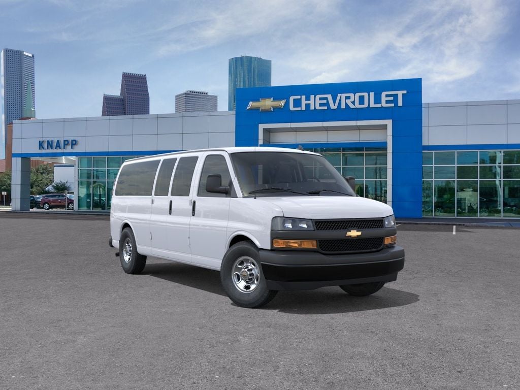 2026 Chevrolet Express 3500 LS Extended's photo