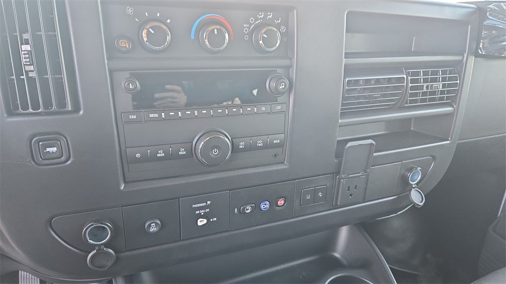 2025 Chevrolet Express Passenger LS